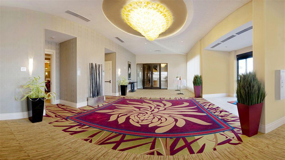 Courtyard 3*