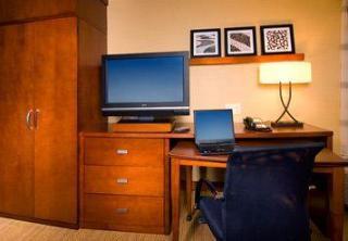 Courtyard Hotel 3*