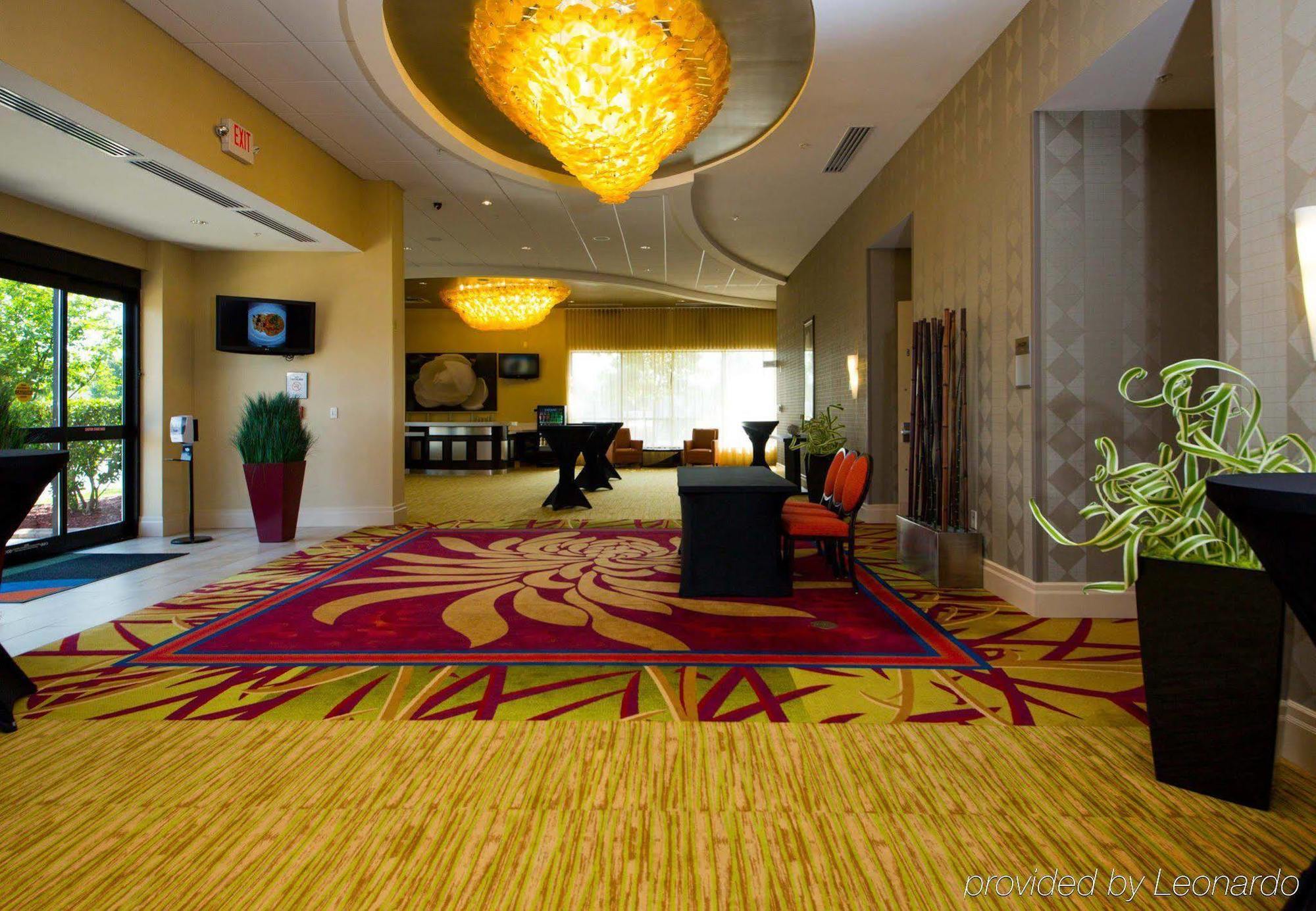 Courtyard 3*