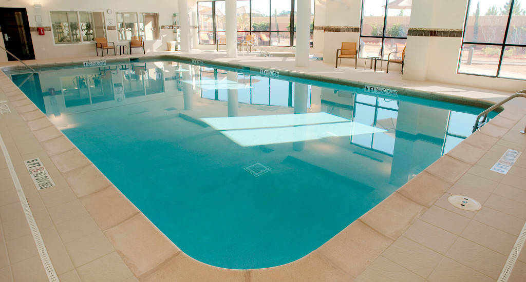 Courtyard 3*